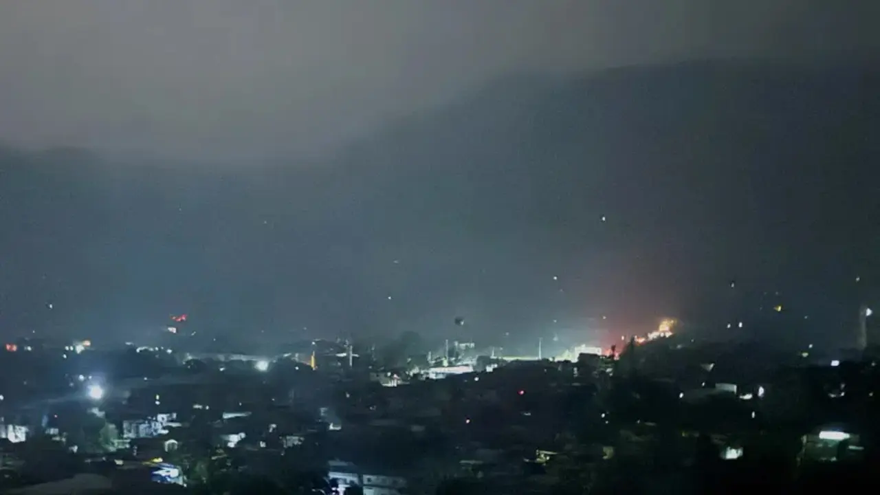 পাকিস্তানে ভারতের হামলা, মাঝপথে ফিরে গেল বাংলাদেশগামী তিন প্লেন