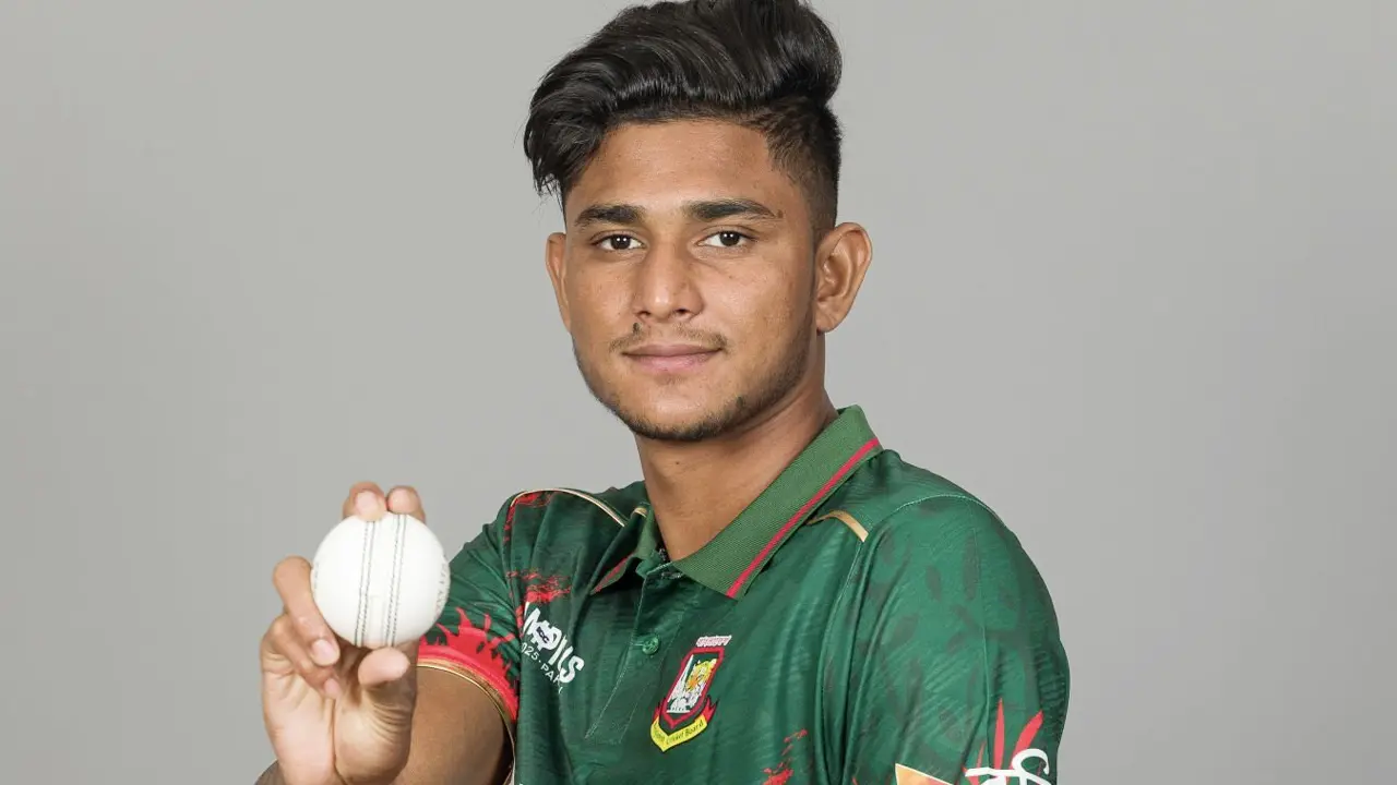 পাকিস্তান সিরিজ থেকে নাম প্রত্যাহার করলেন নাহিদ রানা