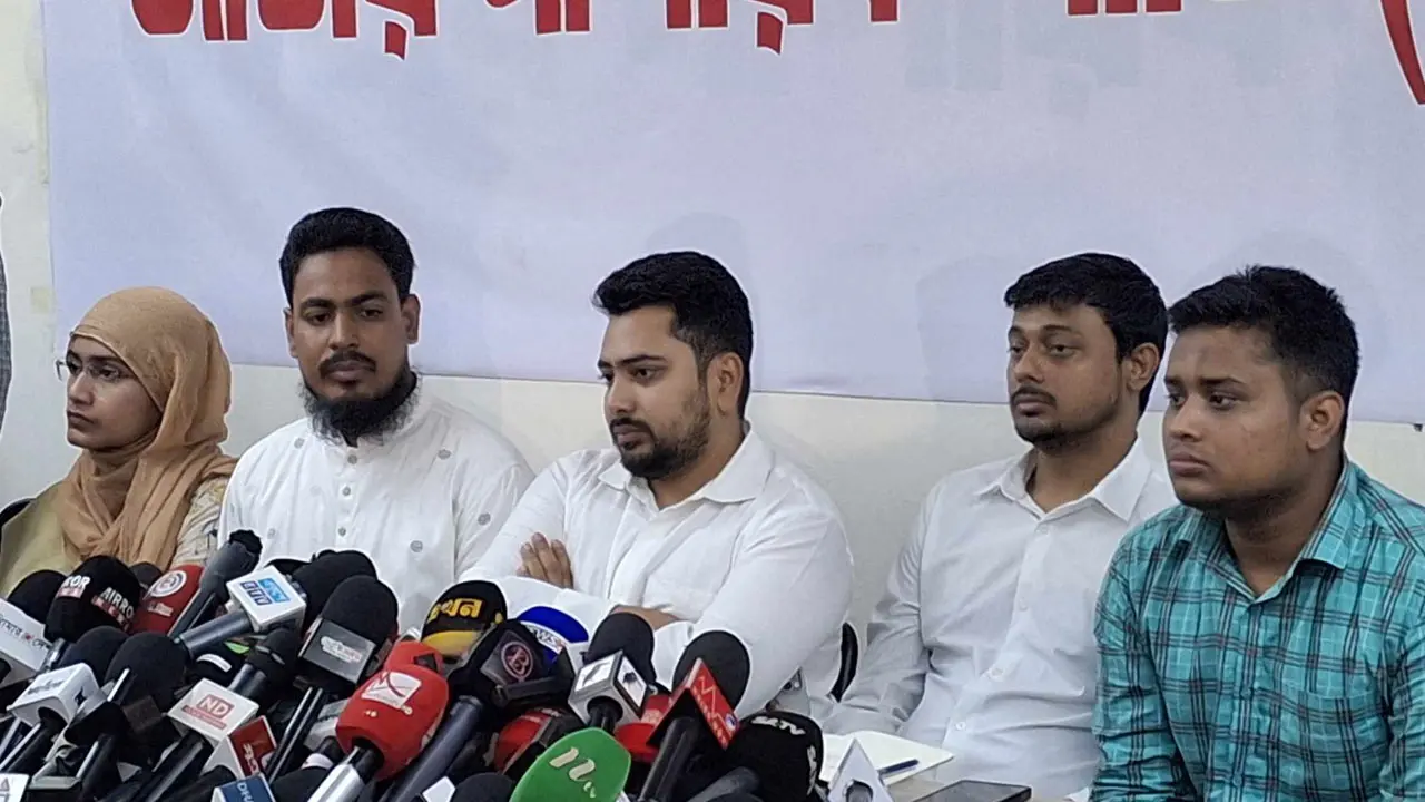 উপদেষ্টা আসিফ ও মাহফুজের সঙ্গে এনসিপির কোনো সম্পর্ক নেই : নাহিদ