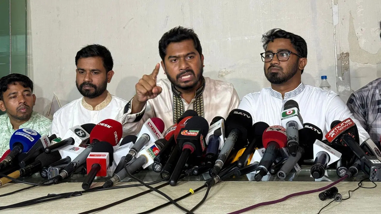 আ. লীগকে নিষিদ্ধ না করলে স্বাধীনতা হুমকির মুখে পড়বে : নুর