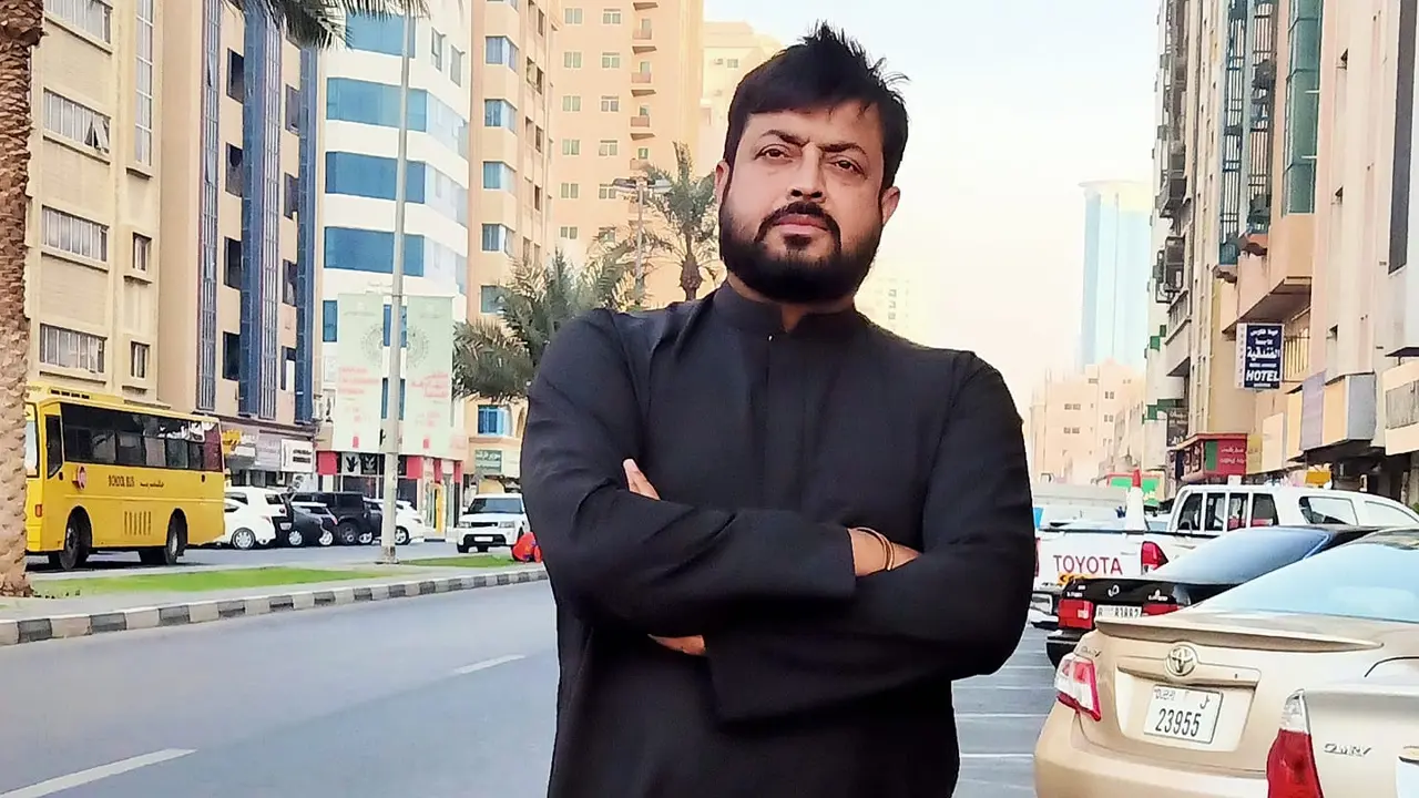 ‘শিল্পীদের মধ্যে এতটা নির্লজ্জ হওয়া উচিত না’