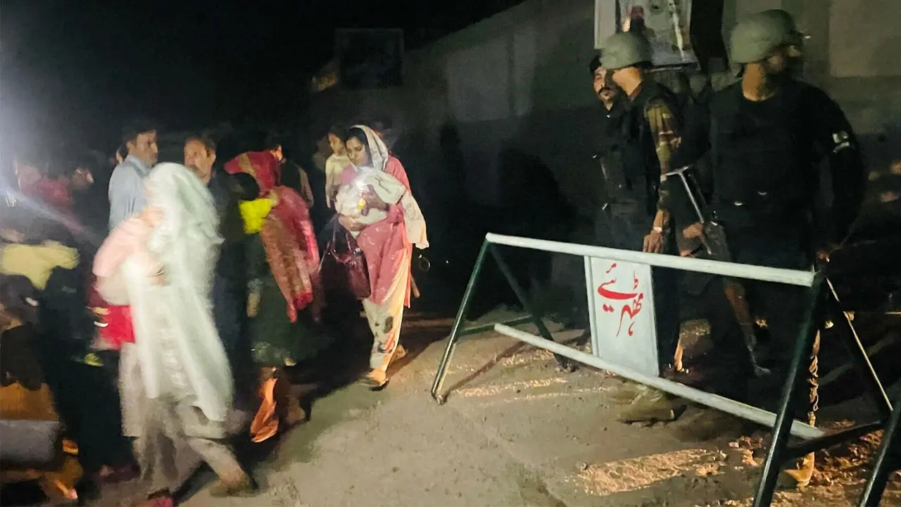 পাকিস্তানে দুটি মসজিদে হামলা চালিয়েছে ভারত, নিহত বেড়ে ৮