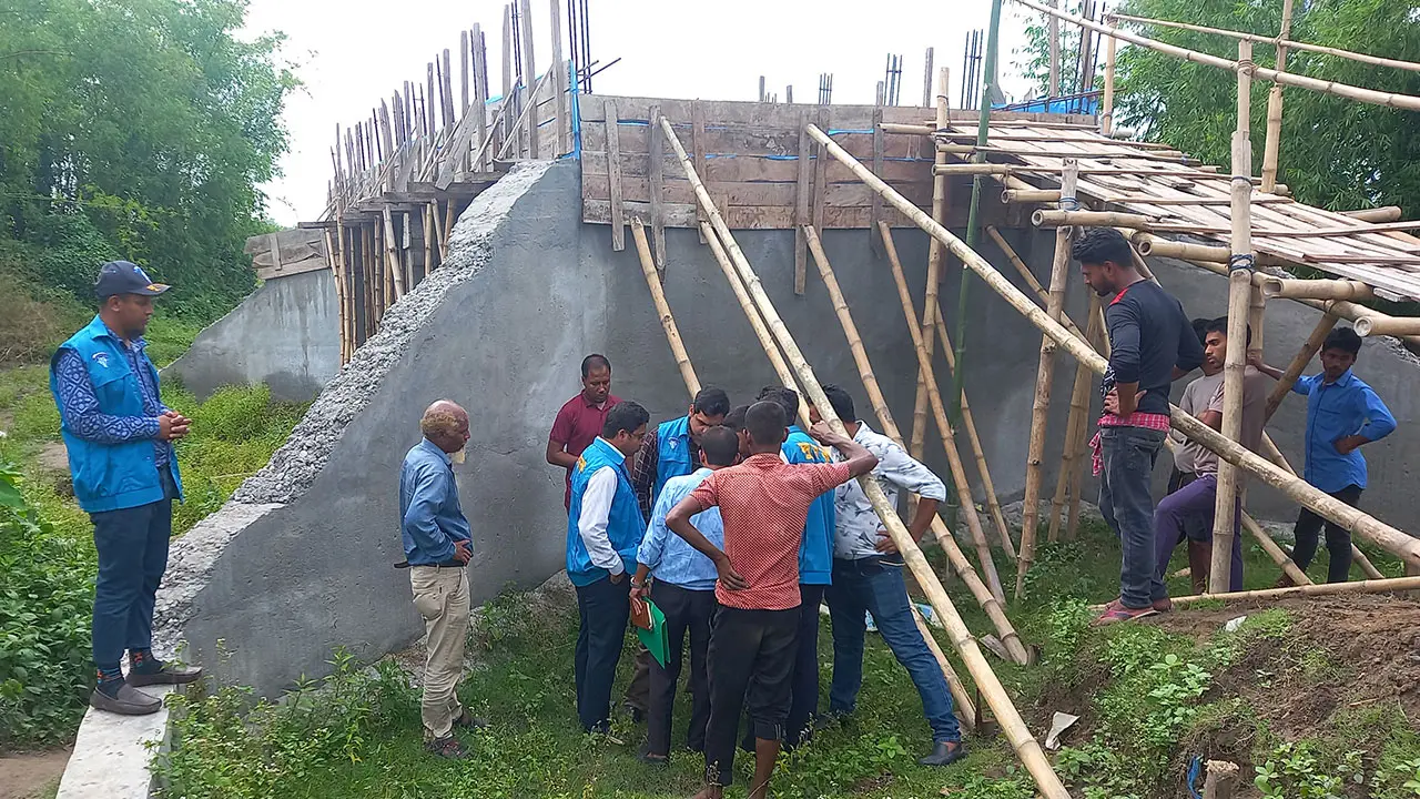 সড়ক ছাড়াই অর্ধকোটি টাকার সেতু নির্মাণ, দুদকের অভিযান