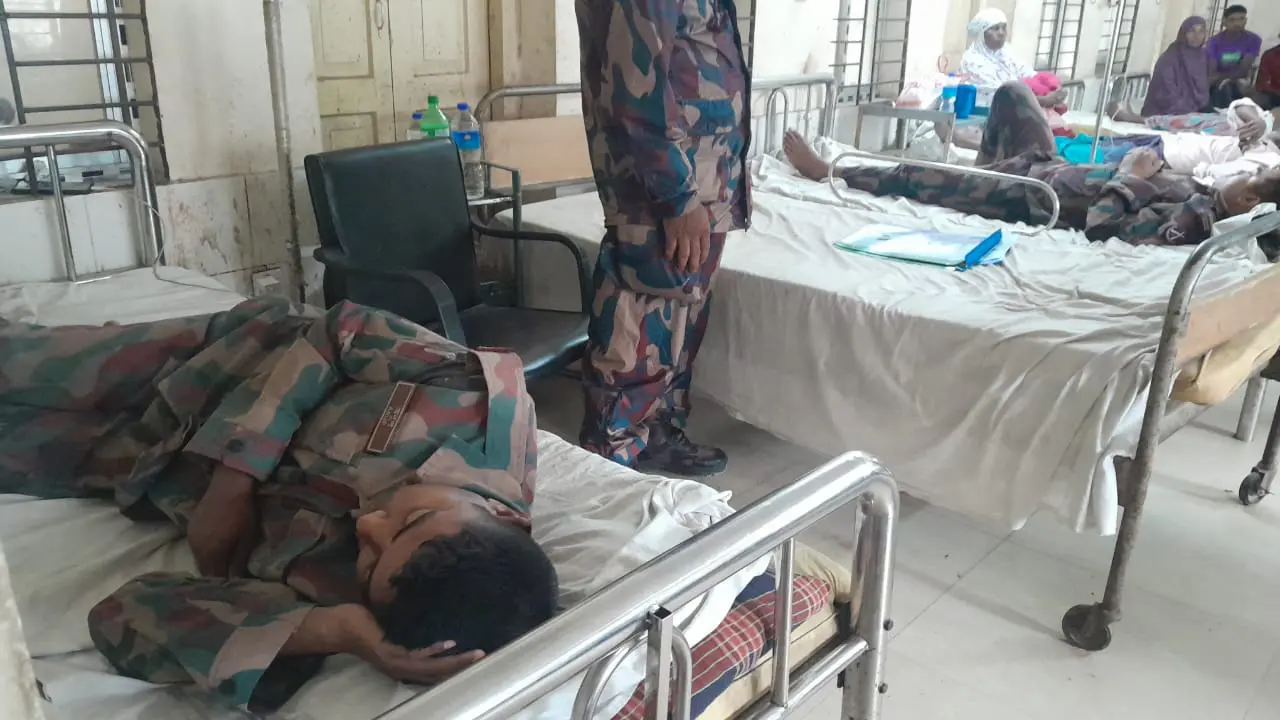 বিজিবি সদস্যদের ওপর মাদক ব্যবসায়ীদের হামলা