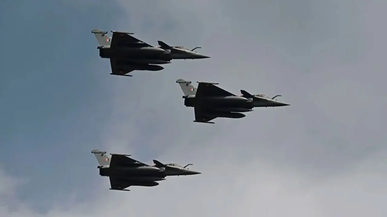 ভারতের ভূপাতিত হওয়া ৫ যুদ্ধবিমানের ৩টিই রাফাল ফাইটার জেট