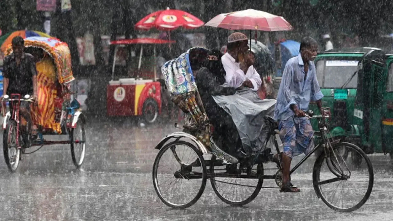 ৬ জেলায় বইছে তাপপ্রবাহ, মাঝারি থেকে ভারী বর্ষণের শঙ্কা