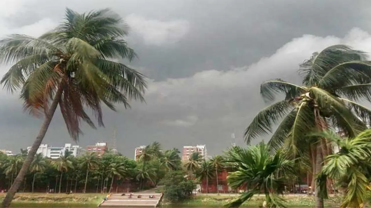 সন্ধ্যার মধ্যে আট অঞ্চলে ঝড়ের আভাস