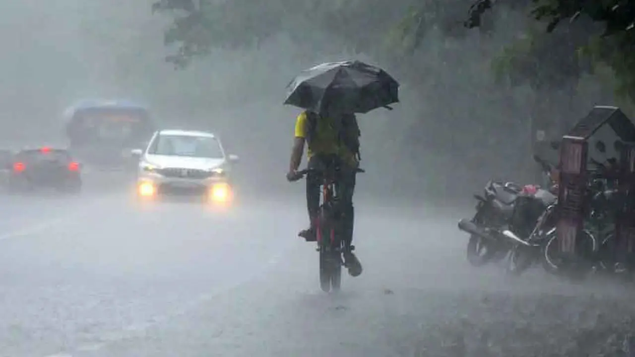 ঢাকাসহ সাত অঞ্চলে সন্ধ্যার মধ্যে ঝড়ের আভাস