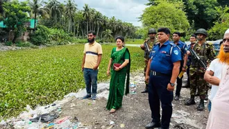 জলাবদ্ধতা নিরসনে ডাকাতিয়া নদীর অবৈধ বাঁধ অপসারণ