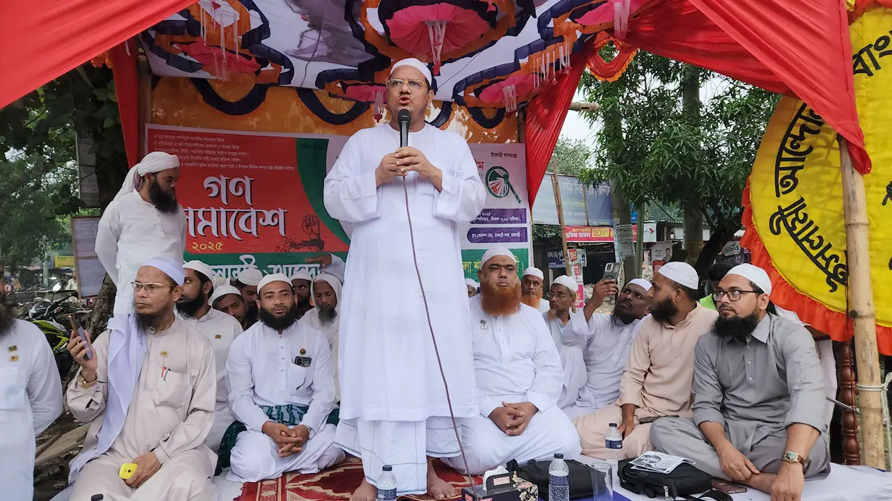 উপদেষ্টা মাহফুজের ওপর হামলাকারীদের শাস্তির আওতায় আনতে হবে