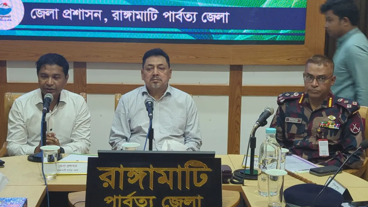 মিয়ানমার সীমান্তে বিভিন্ন তৎপরতা হুমকি মনে করছে না বাংলাদেশ