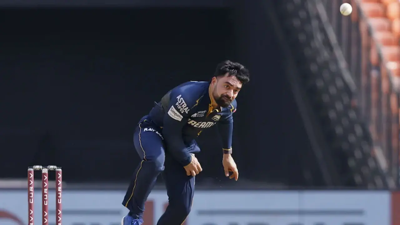 আইপিএল ইতিহাসে লজ্জার রেকর্ড গড়লেন রশিদ খান