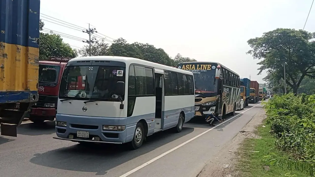 ঢাকা-চট্টগ্রাম মহাসড়কে যানজট আরও বেড়েছে