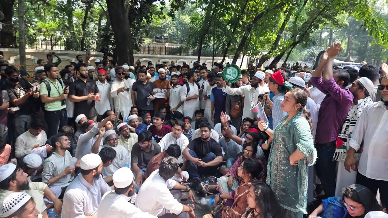 আ. লীগ নিষিদ্ধ না হওয়া পর্যন্ত লড়াই চলবে: সারজিস আলম