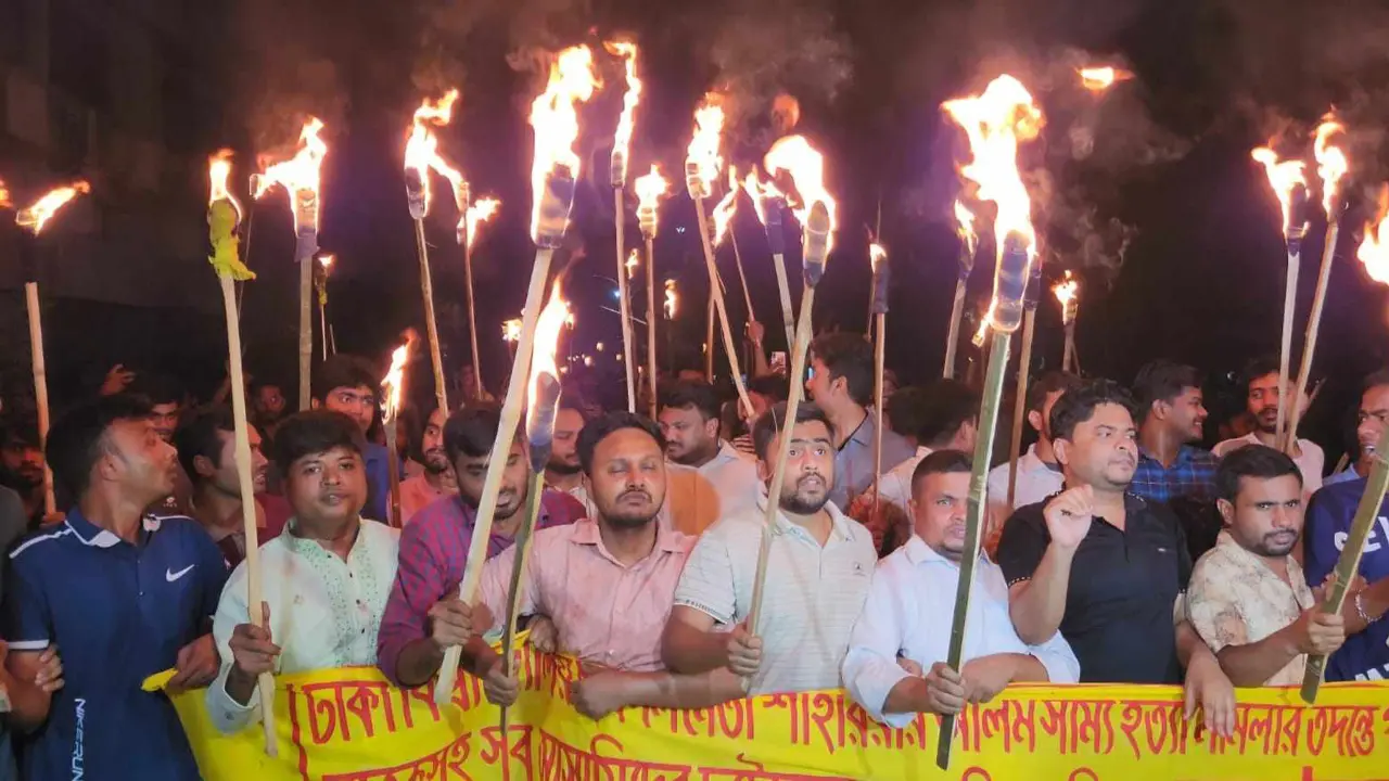 সাম্য হত্যা মামলার তদন্তে গাফিলতি, রাবিতে মশাল মিছিল