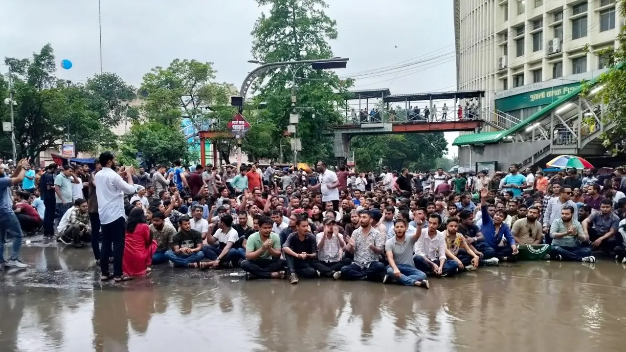 সাম্য হত্যার বিচার চেয়ে শাহবাগ অবরোধ ছাত্রদলের