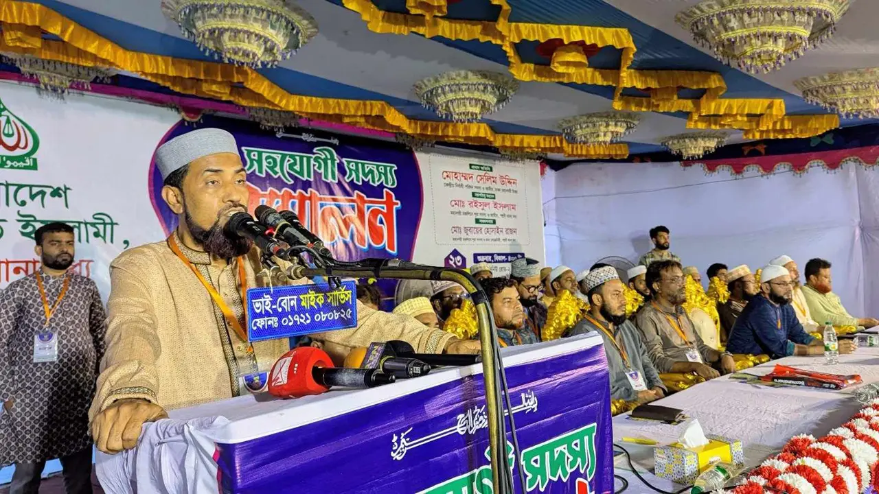 শহীদ পরিবারের সঙ্গে কথা না বলে আপনি যেতে পারেন না