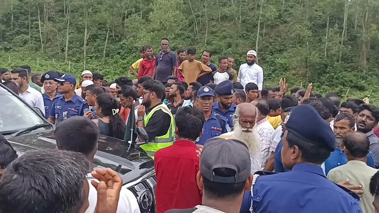 নালিতাবাড়ীর গারো পাহাড়ে সাংবাদিকদের ওপর হামলা, আহত ৬