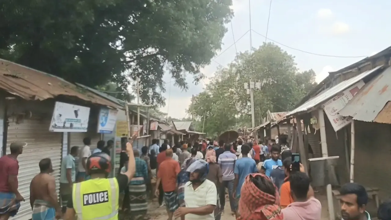 মাছ বিক্রির পাওনা টাকা নিয়ে দুই গ্রামবাসীর সংঘর্ষ, আহত ২৫