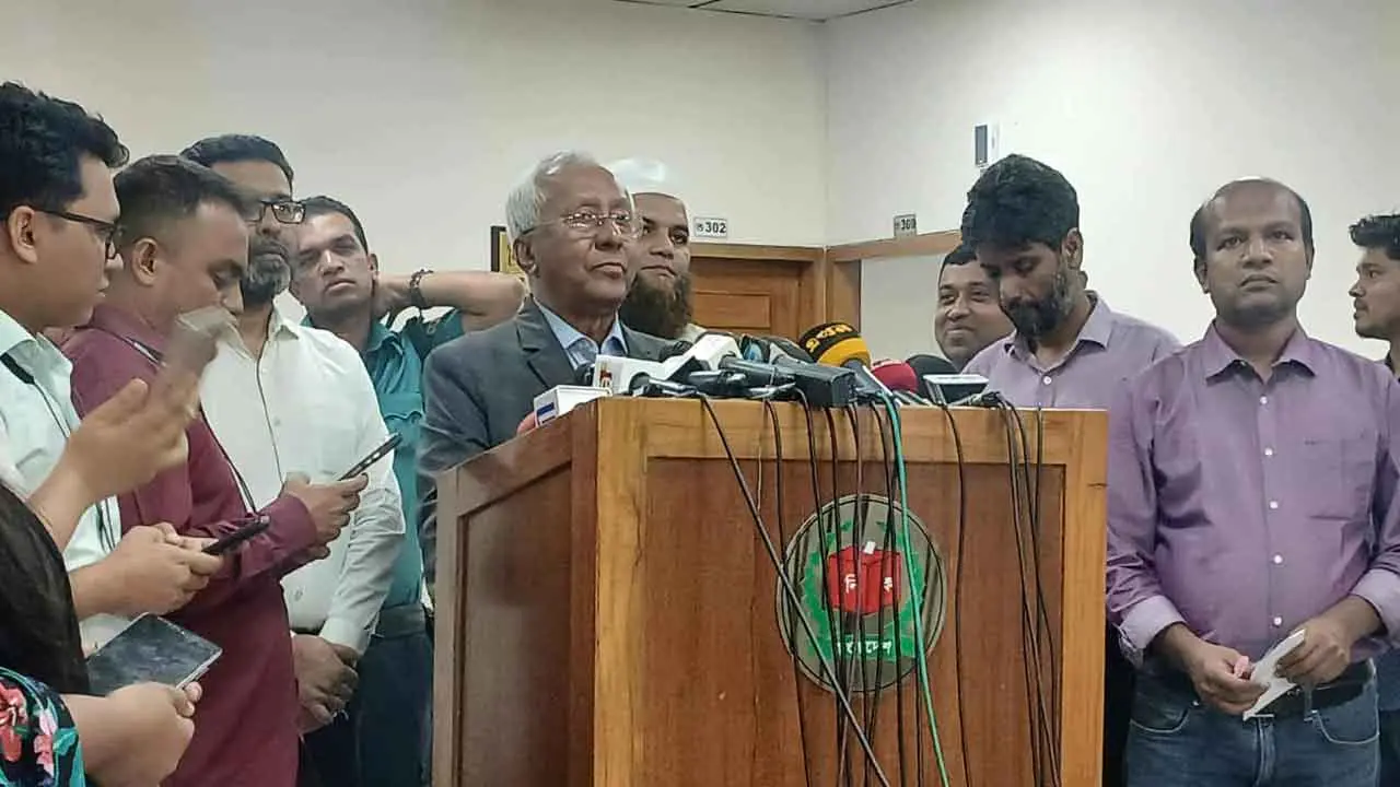 আচরণবিধি মেনে চলতে প্রার্থী-দলকে দিতে হবে অঙ্গীকারনামা : ইসি সচিব