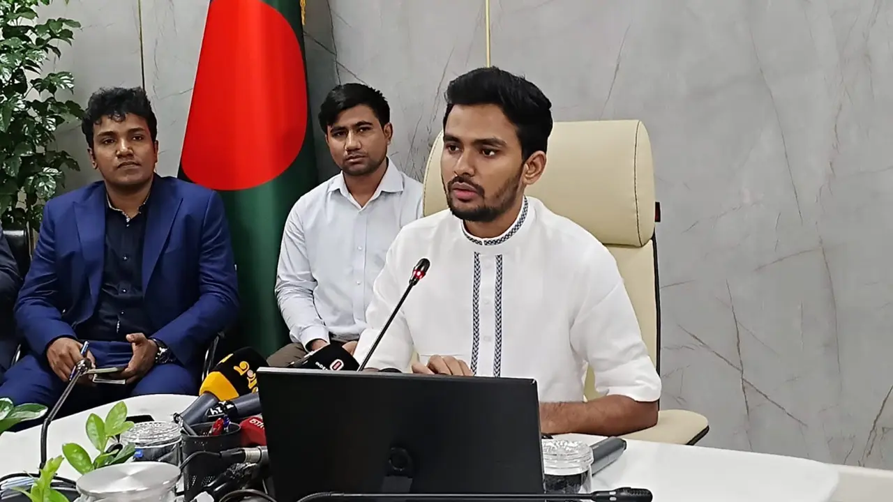 নির্বাচন কোথা থেকে করব, সেই ঘোষণা এখনও দিইনি : আসিফ মাহমুদ