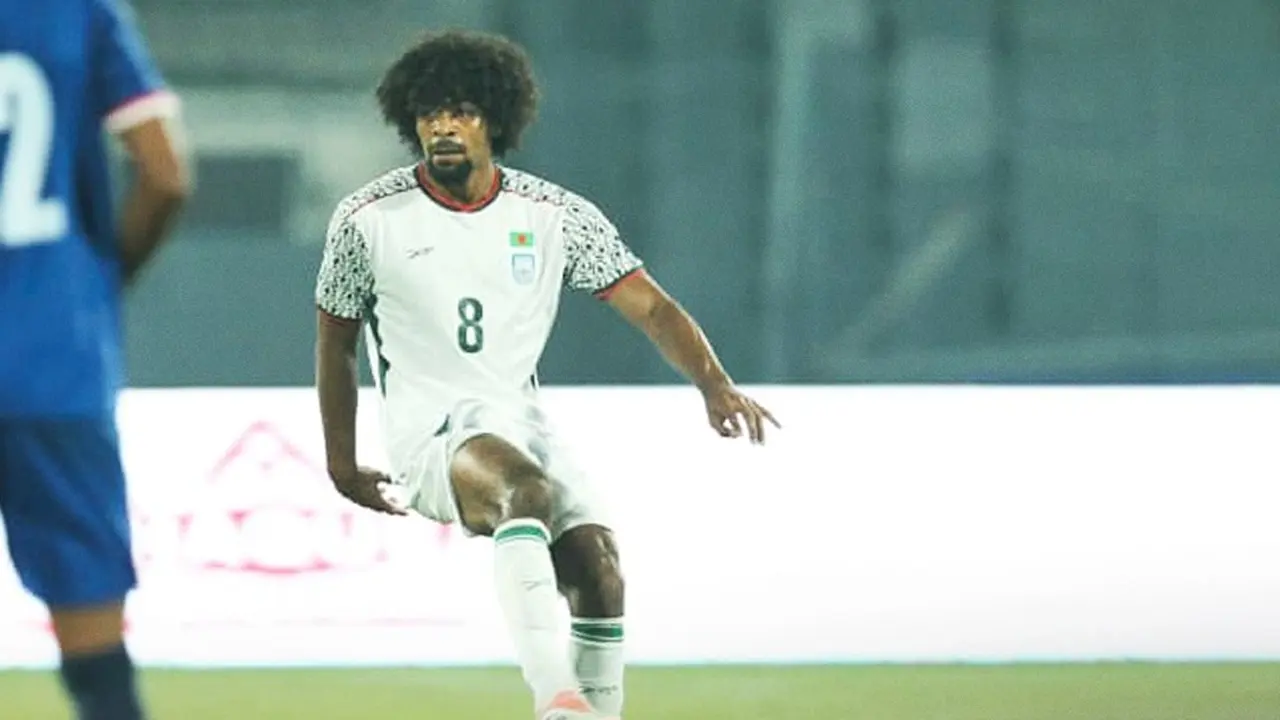 বাংলাদেশের ডিফেন্সের ভুলে নেপাল এগিয়ে