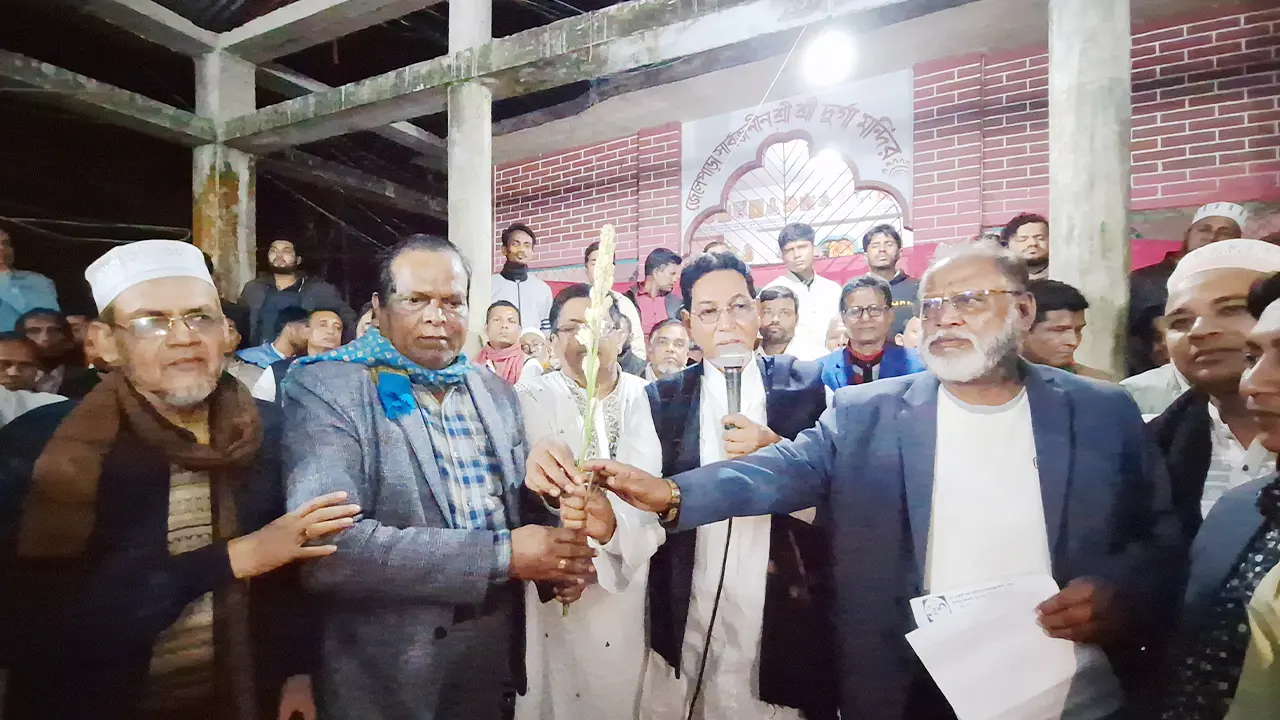 বরগুনায় ৭ শতাধিক সনাতন ধর্মাবলম্বীর বিএনপিতে যোগদান