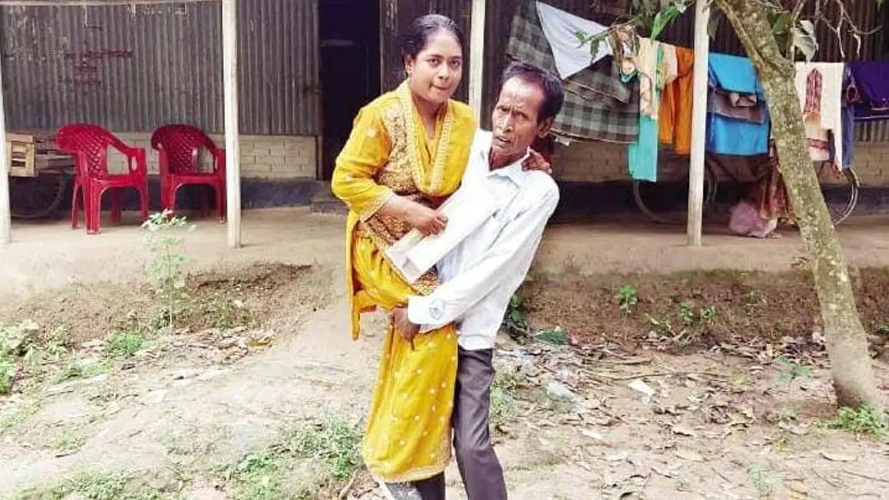 ‘মানুষ বলে প্রতিবন্ধী, আমি দেখি আমার মেয়ে একজন যোদ্ধা’