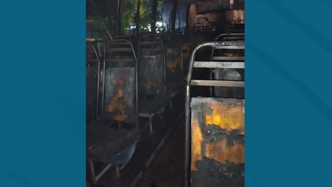 মিরপুরে বাসে আগুন দিয়ে পালানোর সময় যুবকের মৃত্যু