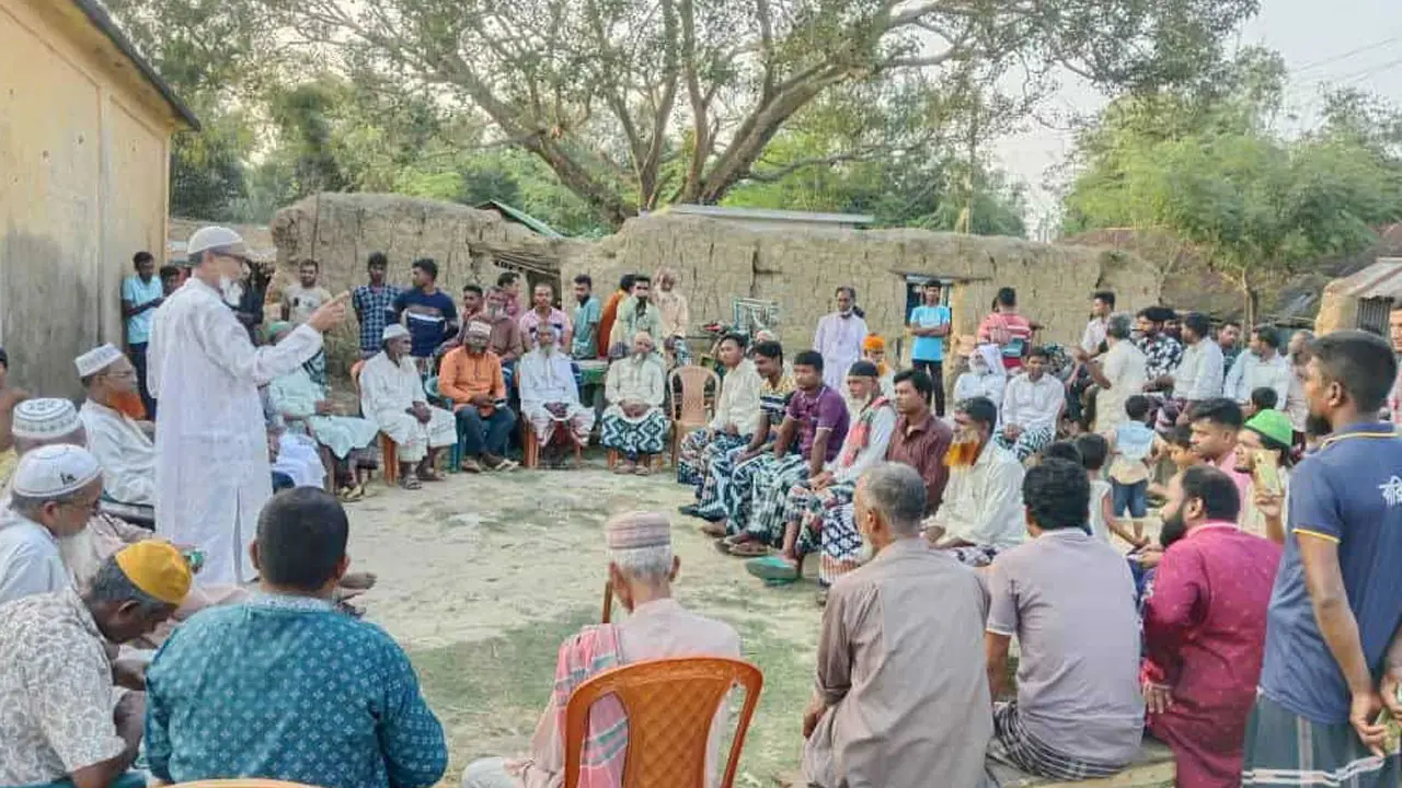 চাঁপাইনবাবগঞ্জে জামায়াতে যোগ দিলেন বিএনপির ২৮ নেতাকর্মী