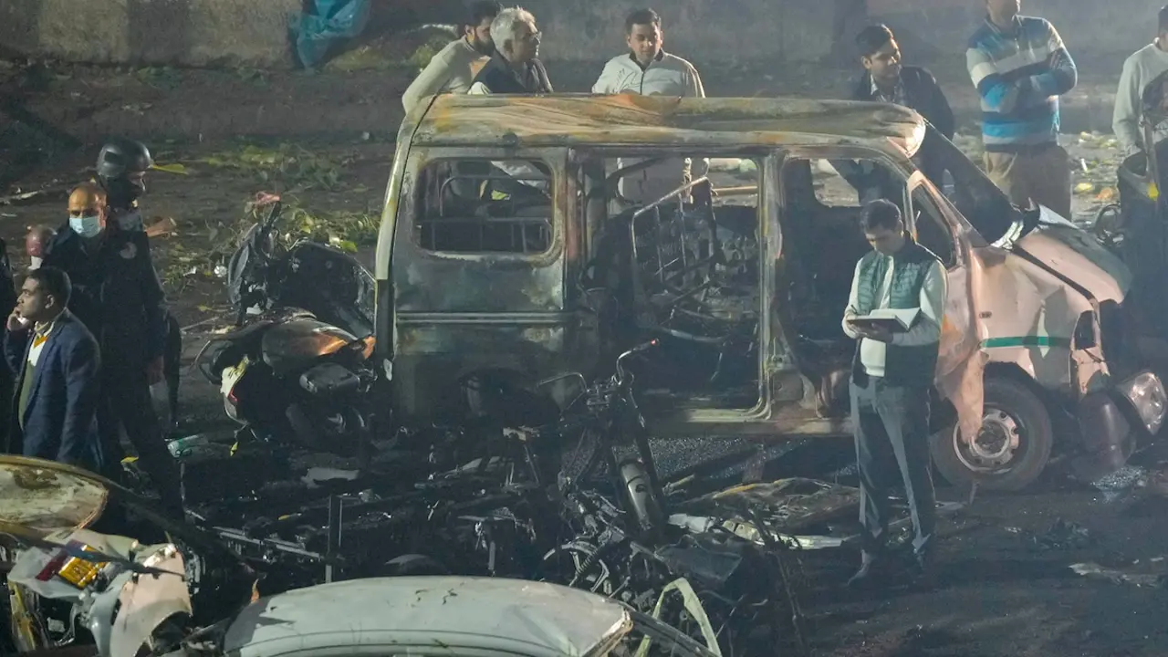 দিল্লির আত্মঘাতী বোমা হামলাকারীর সহযোগী গ্রেপ্তার