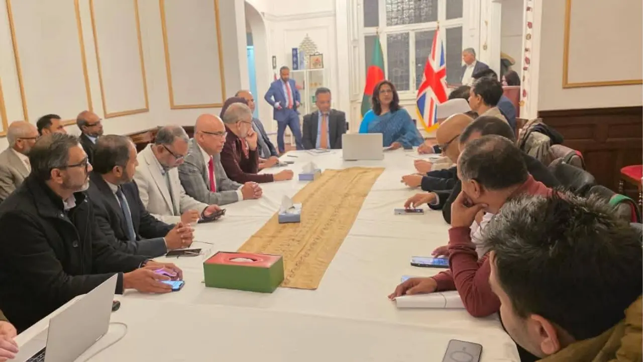 যুক্তরাজ্যে প্রবাসী বাংলাদেশিদের পোস্টাল ভোট নিয়ে ব্রিফিং