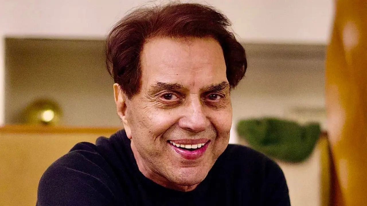 বর্ষীয়ান অভিনেতা ধর্মেন্দ্র আর নেই