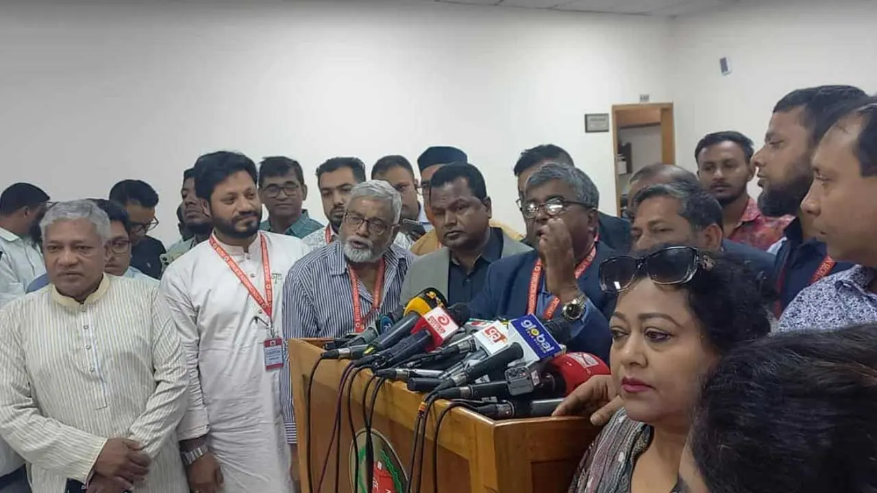 আদালতের রায়ের পর সিইসির সঙ্গে বাগেরহাটের বিএনপি-জামায়াতের সাক্ষাৎ