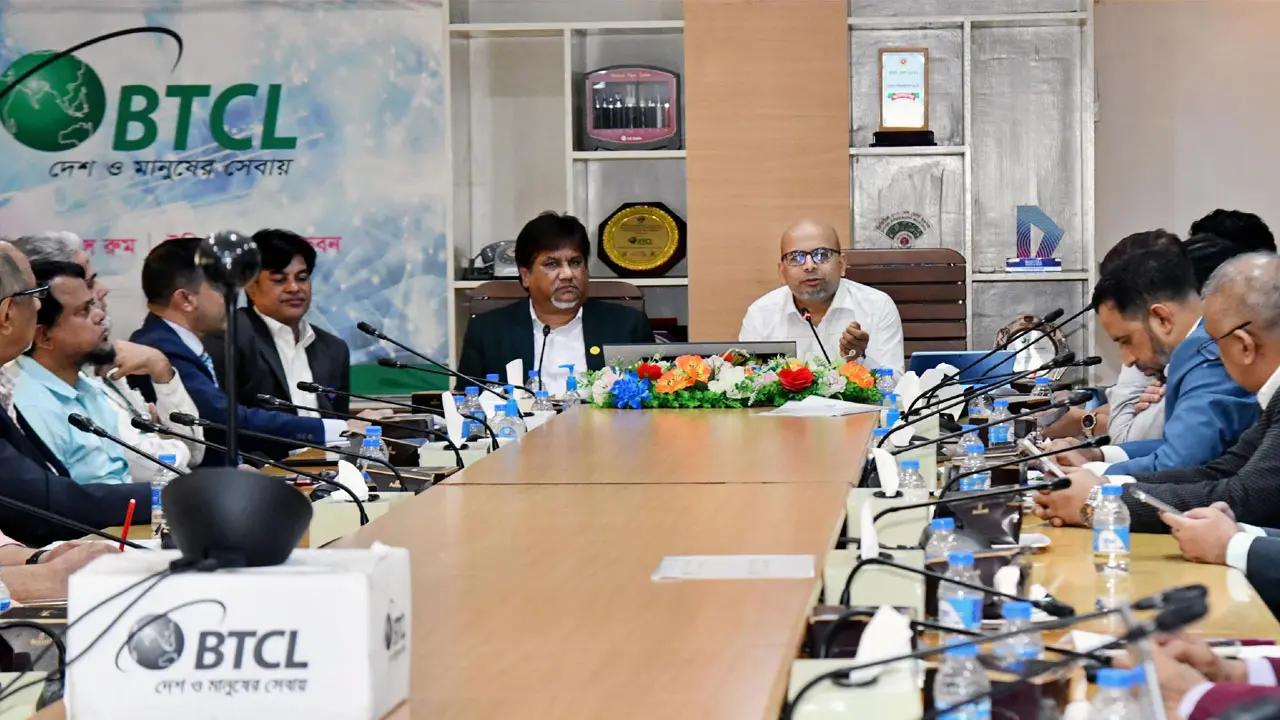নতুন টেলিযোগাযোগ অধ্যাদেশে ইন্টারনেট বন্ধে নিষেধাজ্ঞা আসছে : ফয়েজ আহমদ