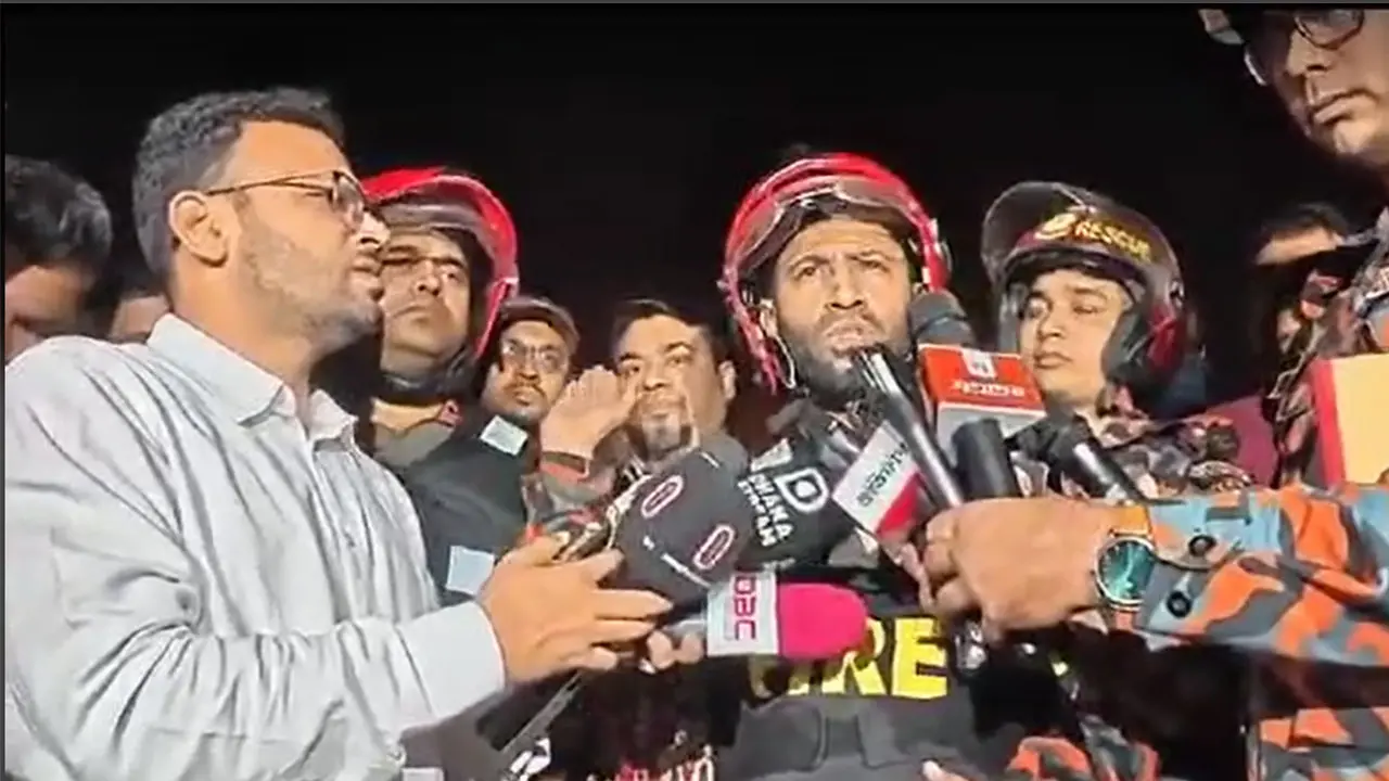 দ্রুত সময়ের মধ্যে কড়াইল বস্তির আগুন নিয়ন্ত্রণের আশা ফায়ার সার্ভিসের