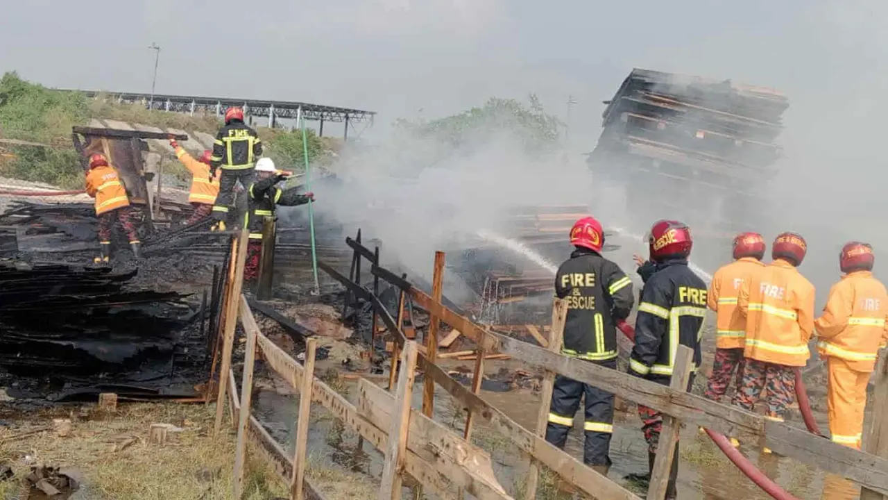 রূপপুর পারমাণবিক প্রকল্পে আগুন, ফায়ার সার্ভিসের চেষ্টায় নিয়ন্ত্রণে 