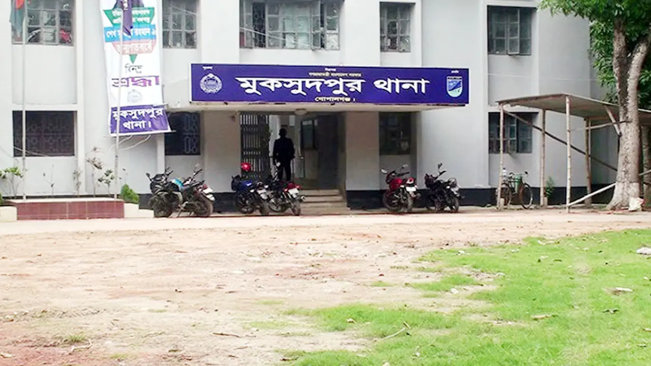 গোপালগঞ্জে ওসির কাছে আ. লীগ ছাড়ার আবেদন ৭ ইউপি সদস্যের