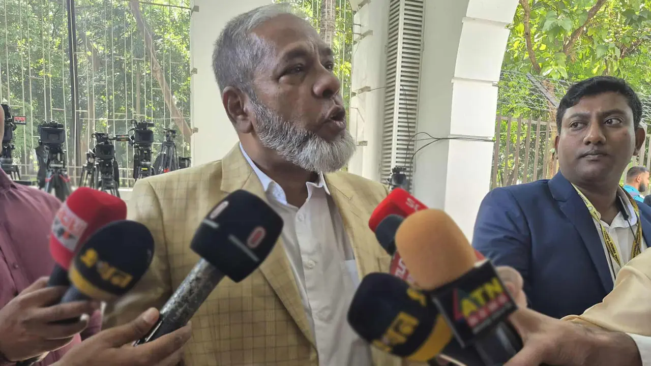 ‘বিচার স্বচ্ছ হয়েছে, শেখ হাসিনা খালাস পেলে খুশি হতাম’