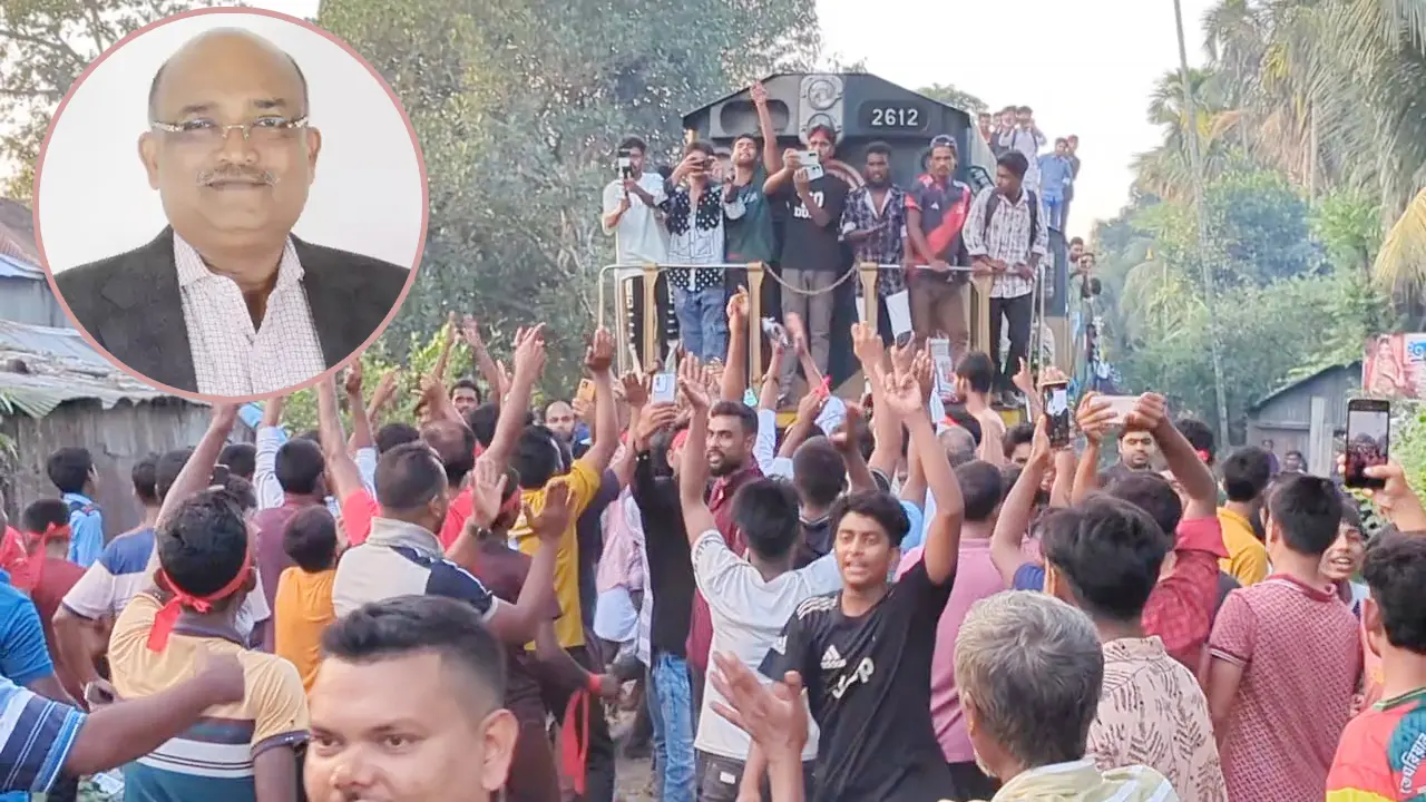 ইকবালের সমর্থনে ট্রেন আটকিয়ে গণমিছিল, মনোনয়ন না পেলে আন্দোলনের হুঁশিয়ারি