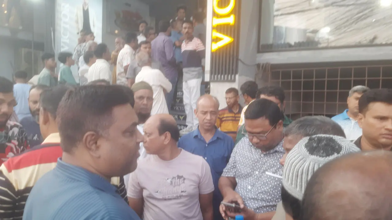 খুলনায় দুই সাংবাদিকের ওপর হামলা