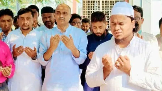 কুষ্টিয়ায় আ. লীগ নেতার কবর জিয়ারত করলেন বিএনপির এমপি প্রার্থী