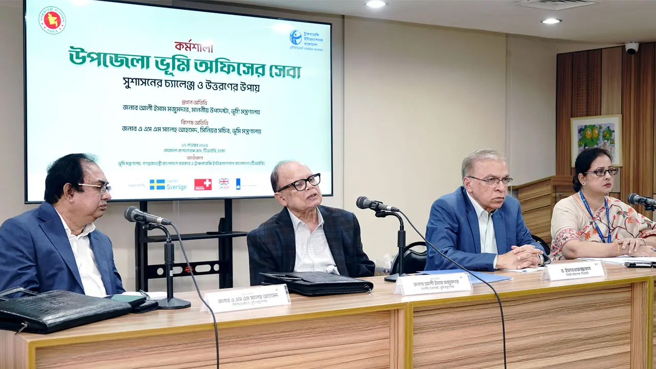 সেবাগ্রহীতাদের সাথে দুর্ব্যবহার করলে কঠোর ব্যবস্থা নেওয়া হবে