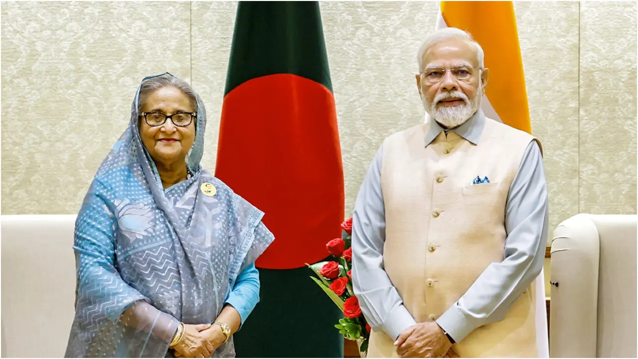 কৈফিয়তের জন্য চাপ বাড়লেও শেখ হাসিনাকে ফেরাচ্ছে না ভারত