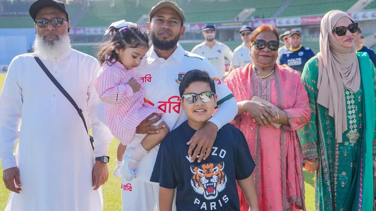 সবচেয়ে বেশি সেক্রিফাইস কে করেছে, জানালেন মুশফিক