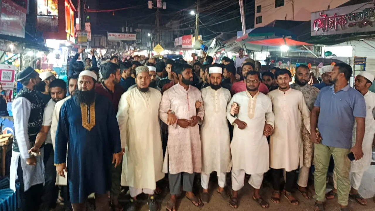 নোয়াখালীতে জামায়াত প্রার্থীর গণসংযোগে যুবদলের হামলার অভিযোগ
