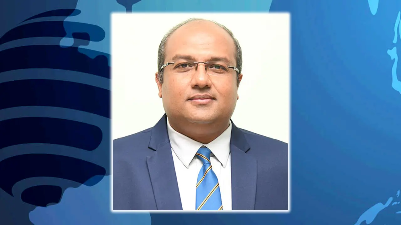 নোয়াখালীর নতুন জেলা প্রশাসক আহমেদ কামরুল হাসান