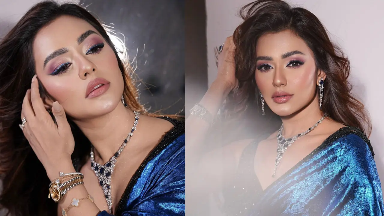 রয়্যাল ব্লু শাড়িতে গ্ল্যামারাস নুসরাত ফারিয়া