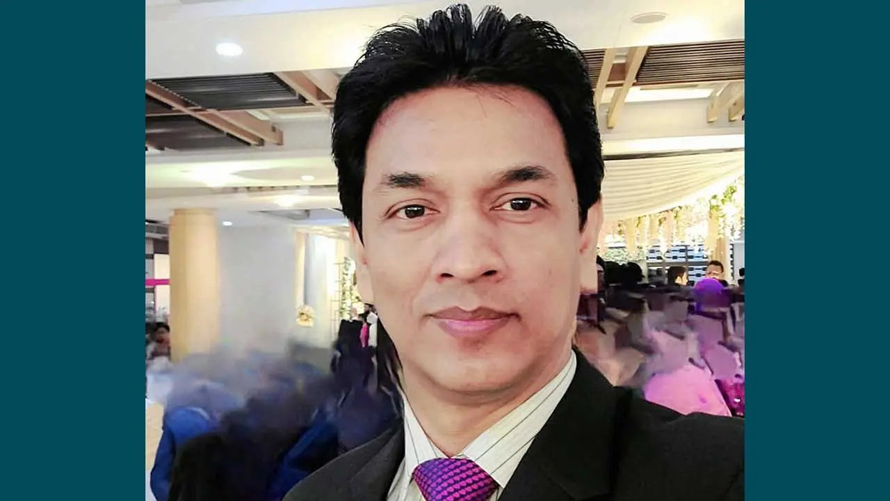 ফুল বা উপহার না আনার অনুরোধ পঞ্চগড়ের নতুন ডিসির
