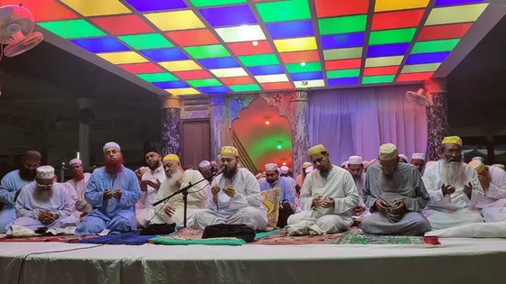 খালেদা জিয়ার রোগমুক্তি কামনায় ছারছীনা দরবার শরীফে দোয়া